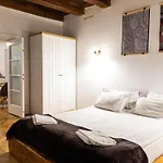 Casa Postavarului 3*