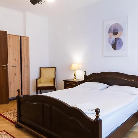 Casa Postavarului 3* براشوف