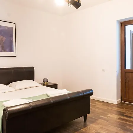 Casa Postavarului 3*