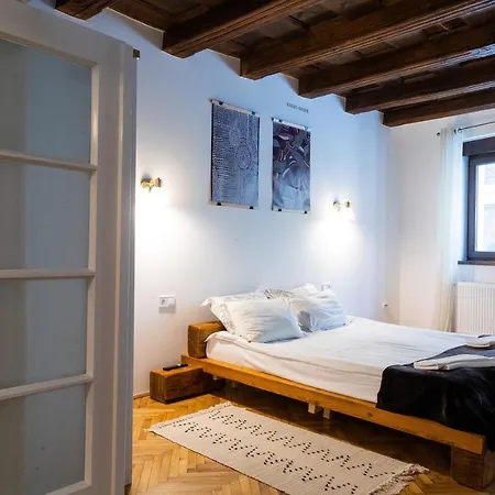 Casa Postavarului 3*