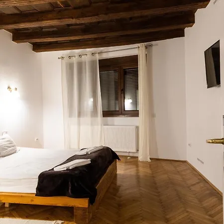 Casa Postavarului 3* Brassó