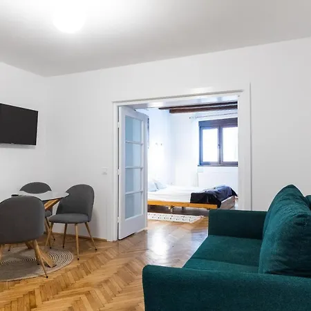 Casa Postavarului 3* Brassó