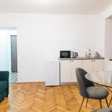 Casa Postavarului 3* Brassó