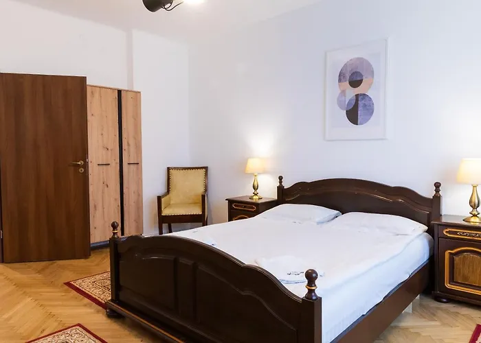 Casa Postavarului 3* Брашов