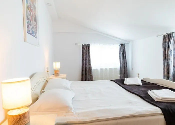 Casa Postavarului 3*