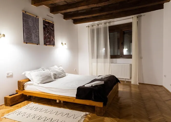 Casa Postavarului 3*